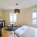 Perth, Bel Lumineux Apartment Reims