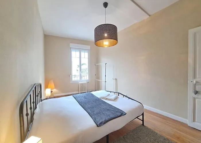 Perth, Bel Lumineux アパート